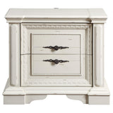 Juego de dormitorio Evelyn de 5 piezas Eastern King con iluminación en la cabecera, blanco antiguo