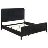 Cama con paneles Brookmead Wood Eastern King, color negro