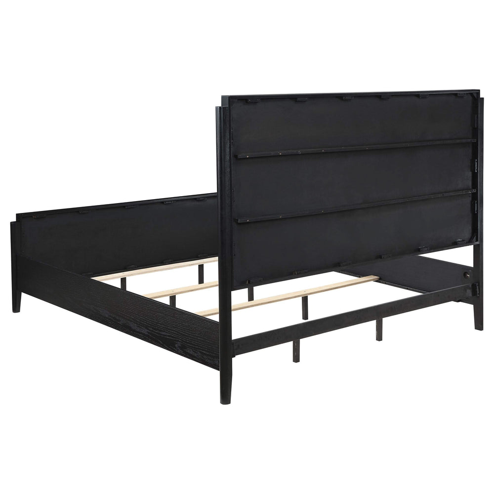 Cama con paneles Brookmead Wood Eastern King, color negro