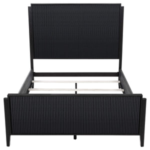 Cama Queen con paneles de madera Brookmead, color negro