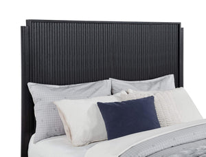 Cama Queen con paneles de madera Brookmead, color negro