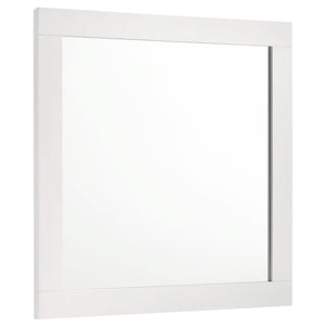Juego de dormitorio Caraway de 5 piezas Queen en blanco