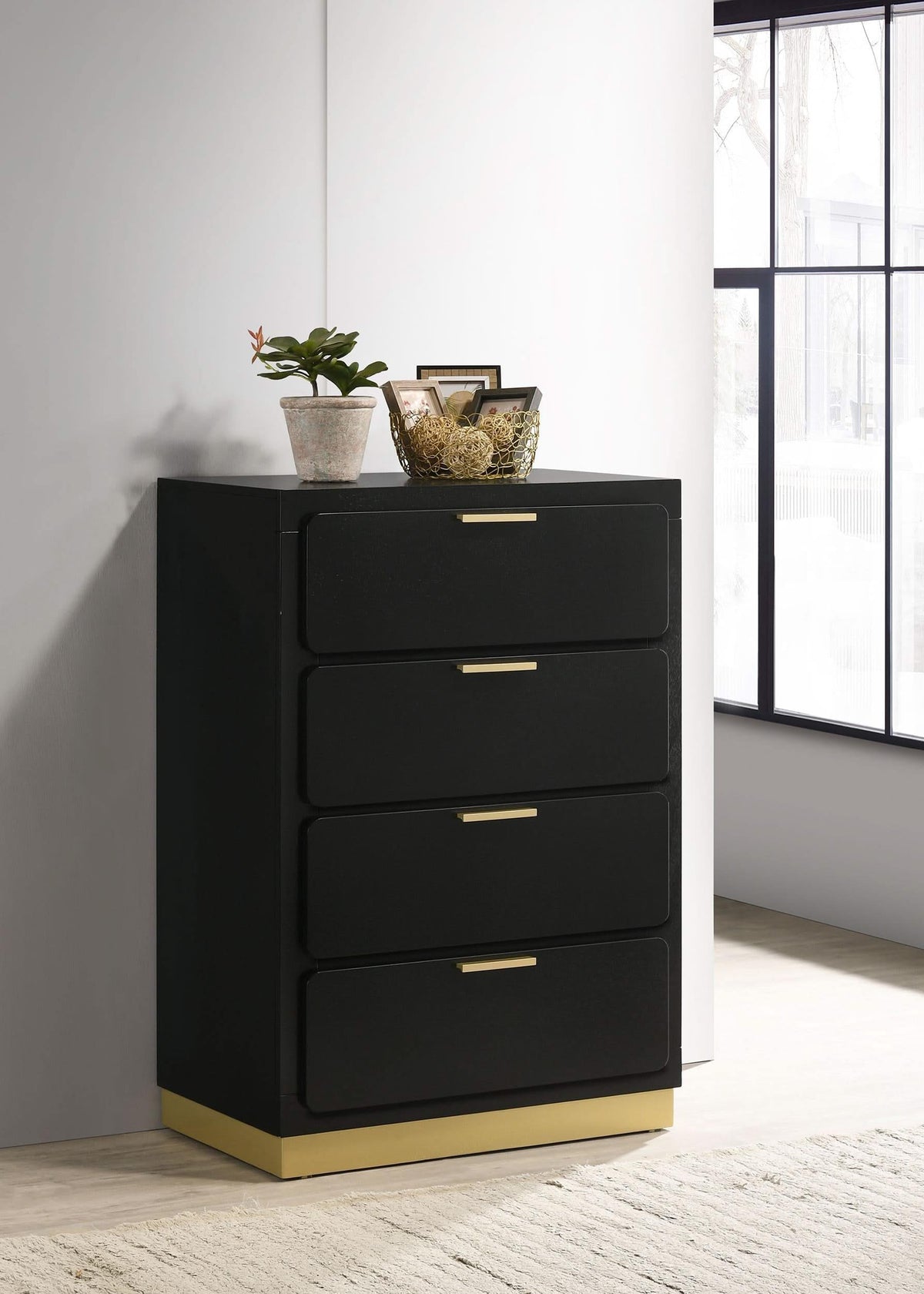 Cómoda de dormitorio Caraway de 4 cajones, color negro