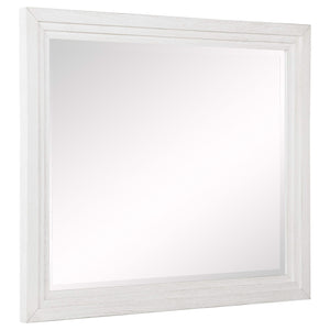 Juego de dormitorio Marielle de 5 piezas Cal King en blanco desgastado