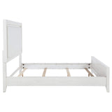 Cama tapizada Marielle California King con paneles en blanco desgastado