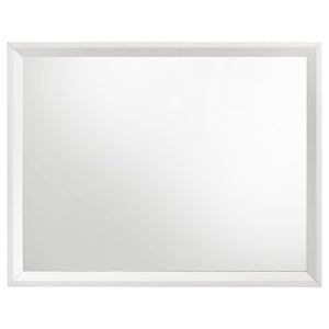 Juego de dormitorio Sonora de 4 piezas Eastern King en blanco