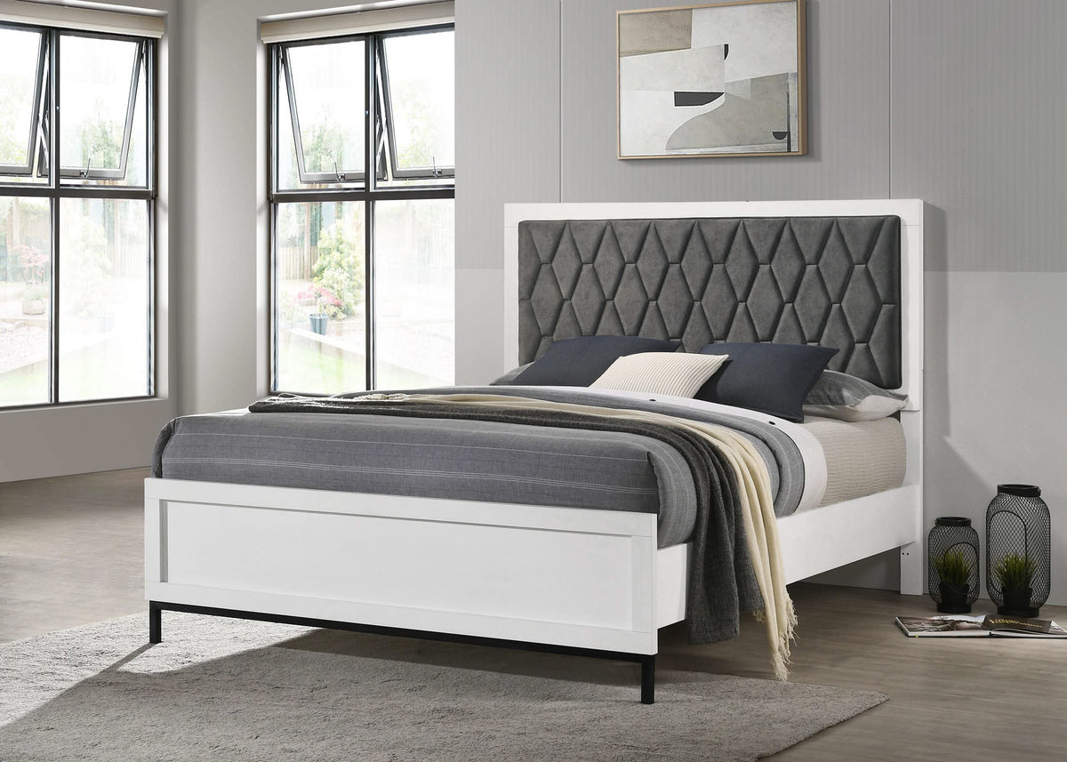 Cama Queen Sonora con paneles tapizados, color blanco