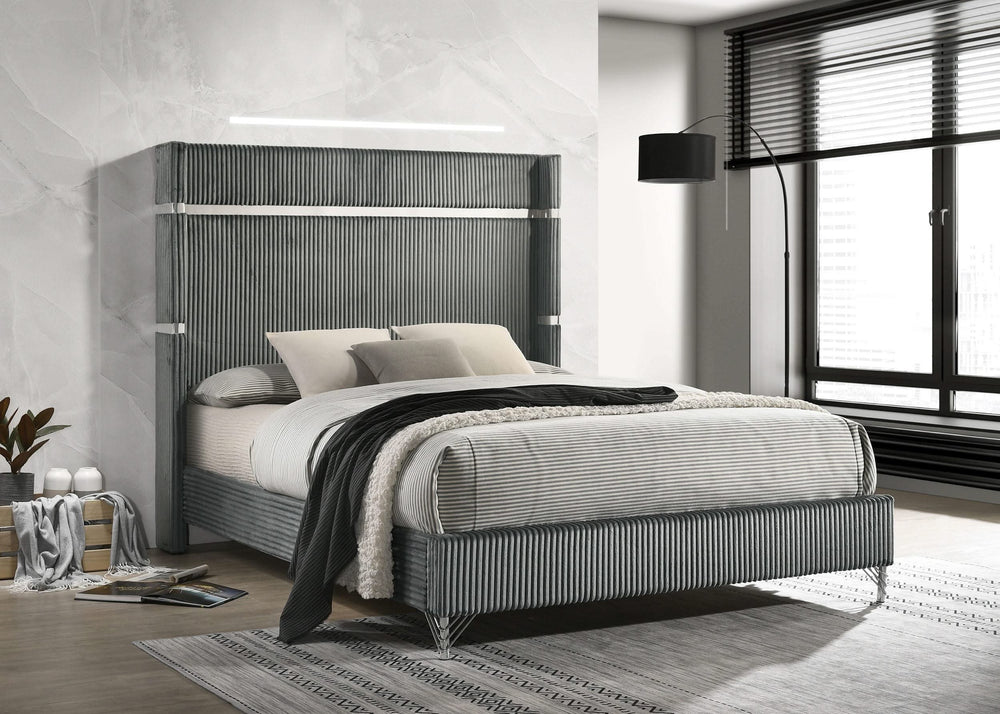 Cama Lucia de 61 pulgadas tapizada con respaldo alto, estilo Eastern King, color gris