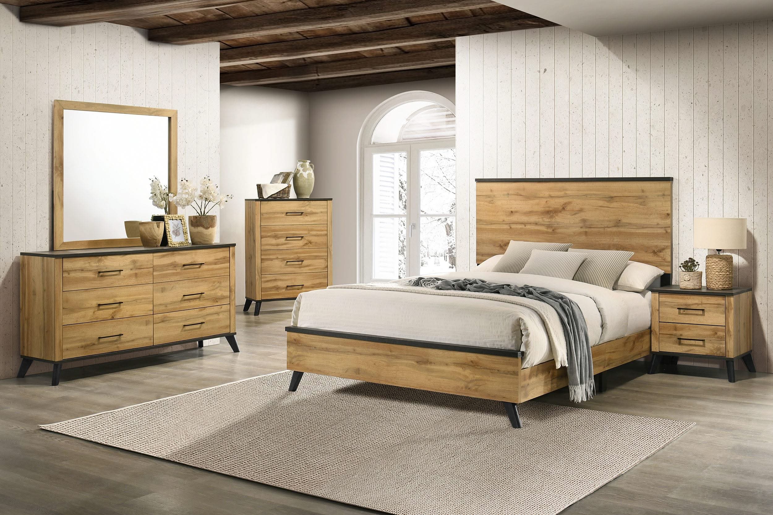 Juego de dormitorio Kaywood Eastern King de 5 piezas, pino natural