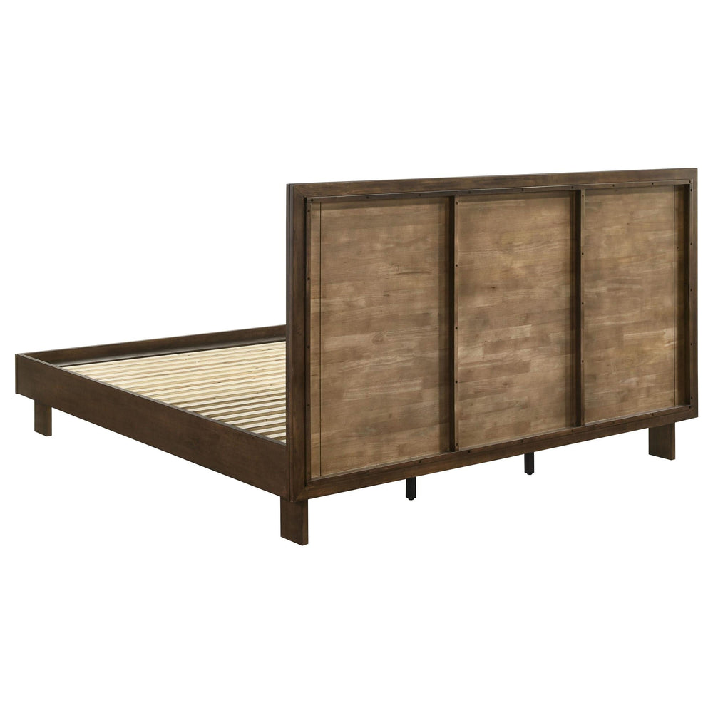 Cama Glenwood Eastern King de 48 pulgadas con plataforma y paneles, color marrón cálido