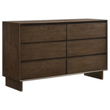 Cómoda Glenwood de 6 cajones en marrón cálido