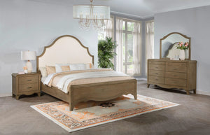 Juego de dormitorio Revello Eastern King de 4 piezas en color mango lavado
