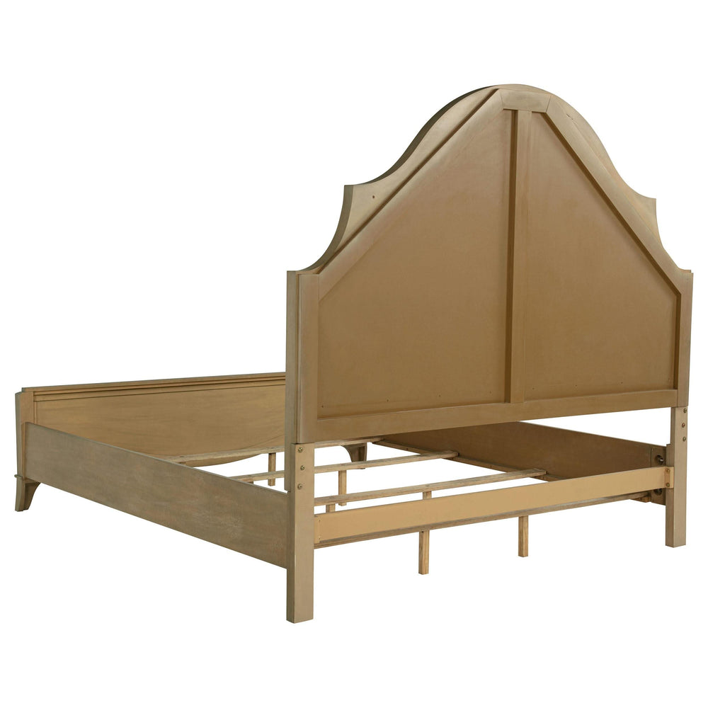 Juego de dormitorio Revello Eastern King de 5 piezas en color mango lavado