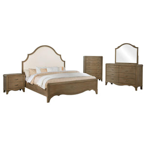 Juego de dormitorio Revello California King de 5 piezas en color mango lavado