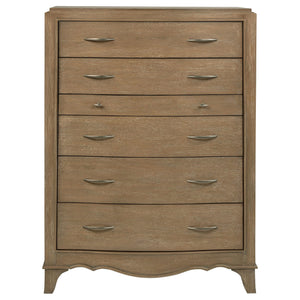 Cómoda de dormitorio Revello de 6 cajones en mango lavado