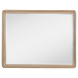 Juego de dormitorio Ladera de 4 piezas Eastern King, olmo claro