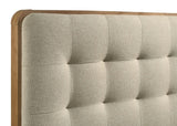 Cama de plataforma California King de Robyn Wood, color fresno claro