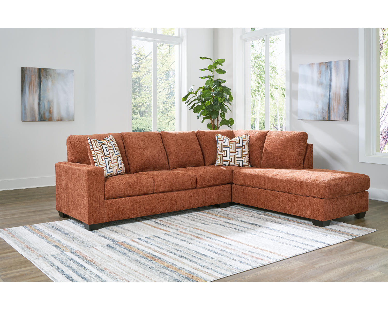 Aviemore 2-Piece Sectional with Chaise