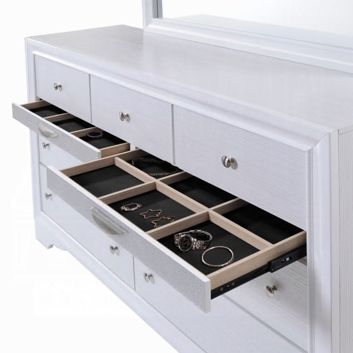 Naima Dresser
