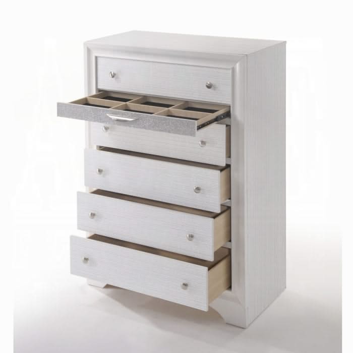 Naima Chest