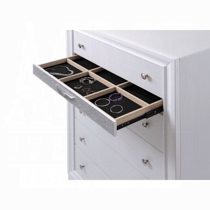 Naima Chest