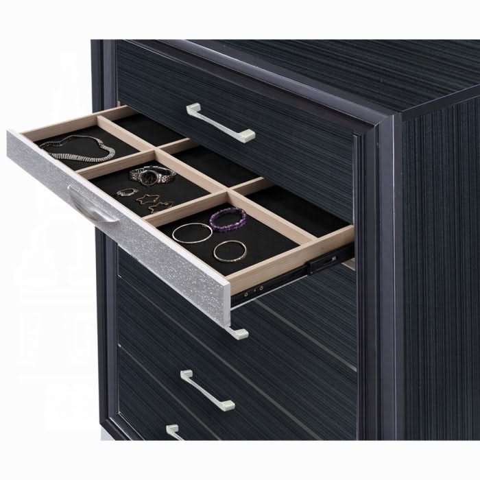Naima Dresser