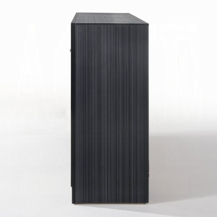 Naima Dresser