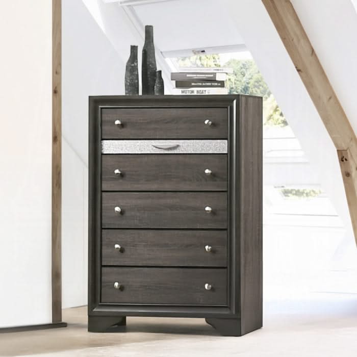 Naima Chest