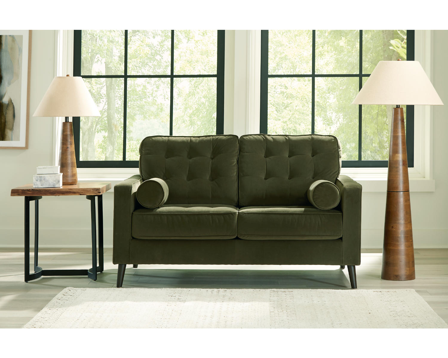 Reveon Lakes Loveseat