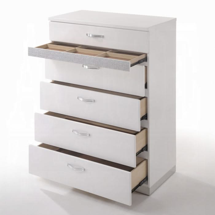 Naima II Chest