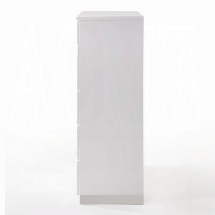 Naima II Chest