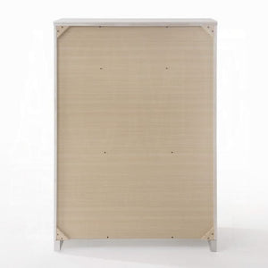 Naima II Chest