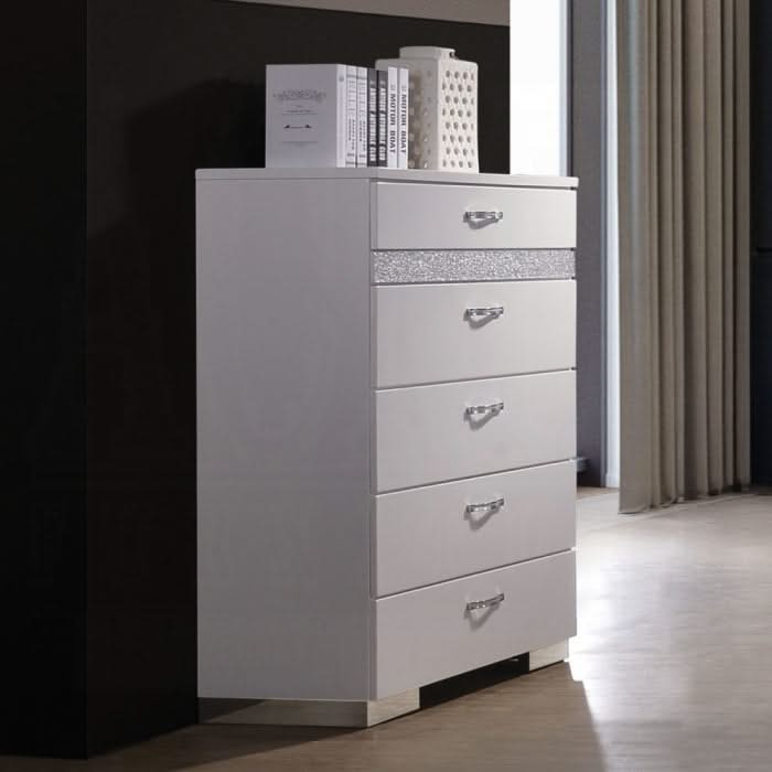 Naima II Chest