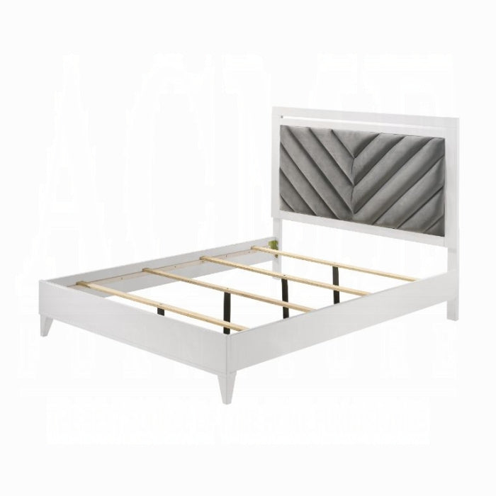 Chelsie EK Bed