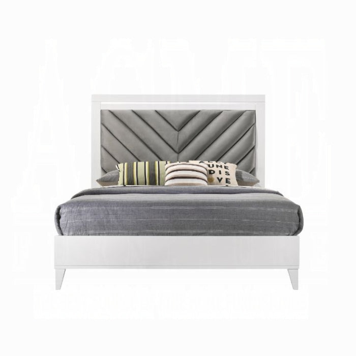 Chelsie EK Bed