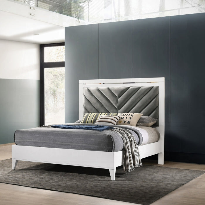 Chelsie Queen Bed