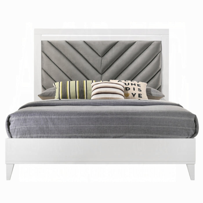 Chelsie Queen Bed