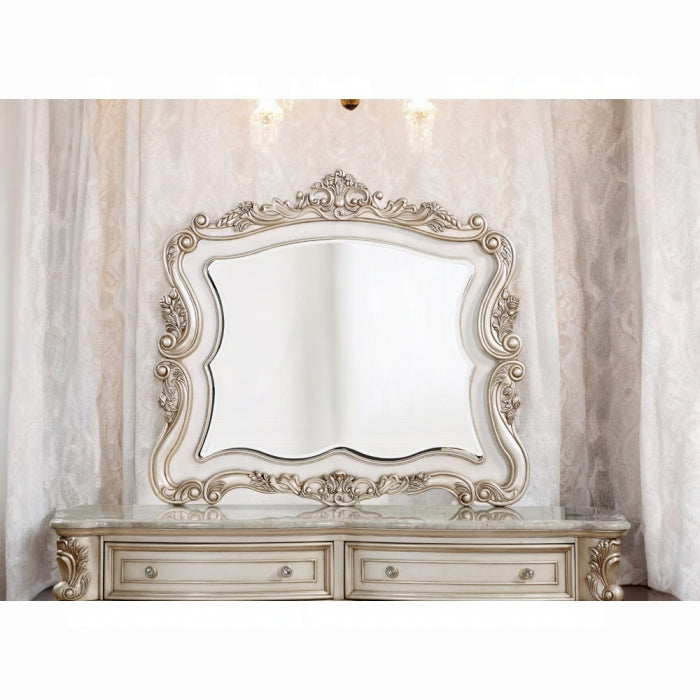 Gorsedd Mirror