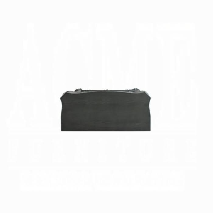 House Delphine Chest