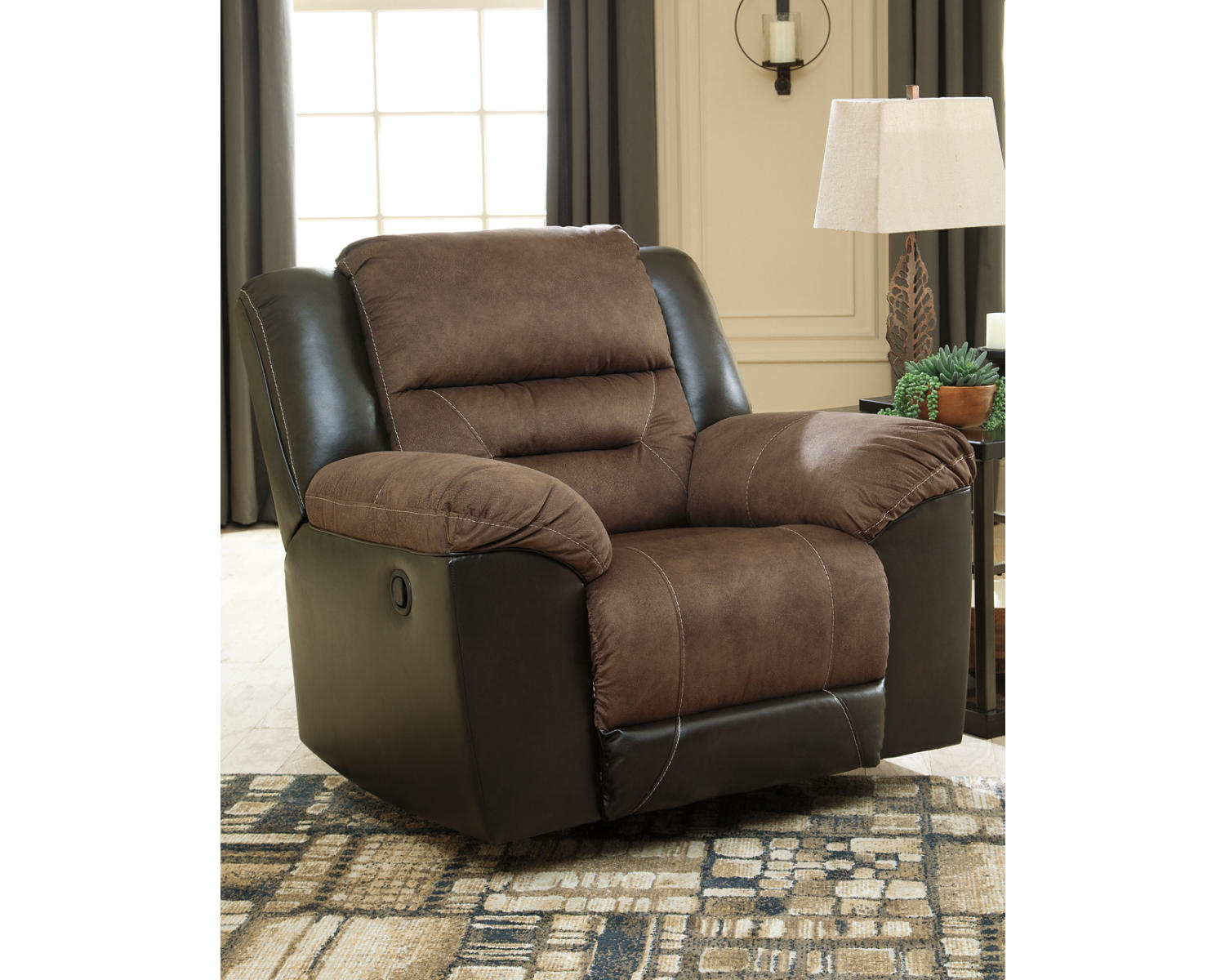 Earhart Recliner