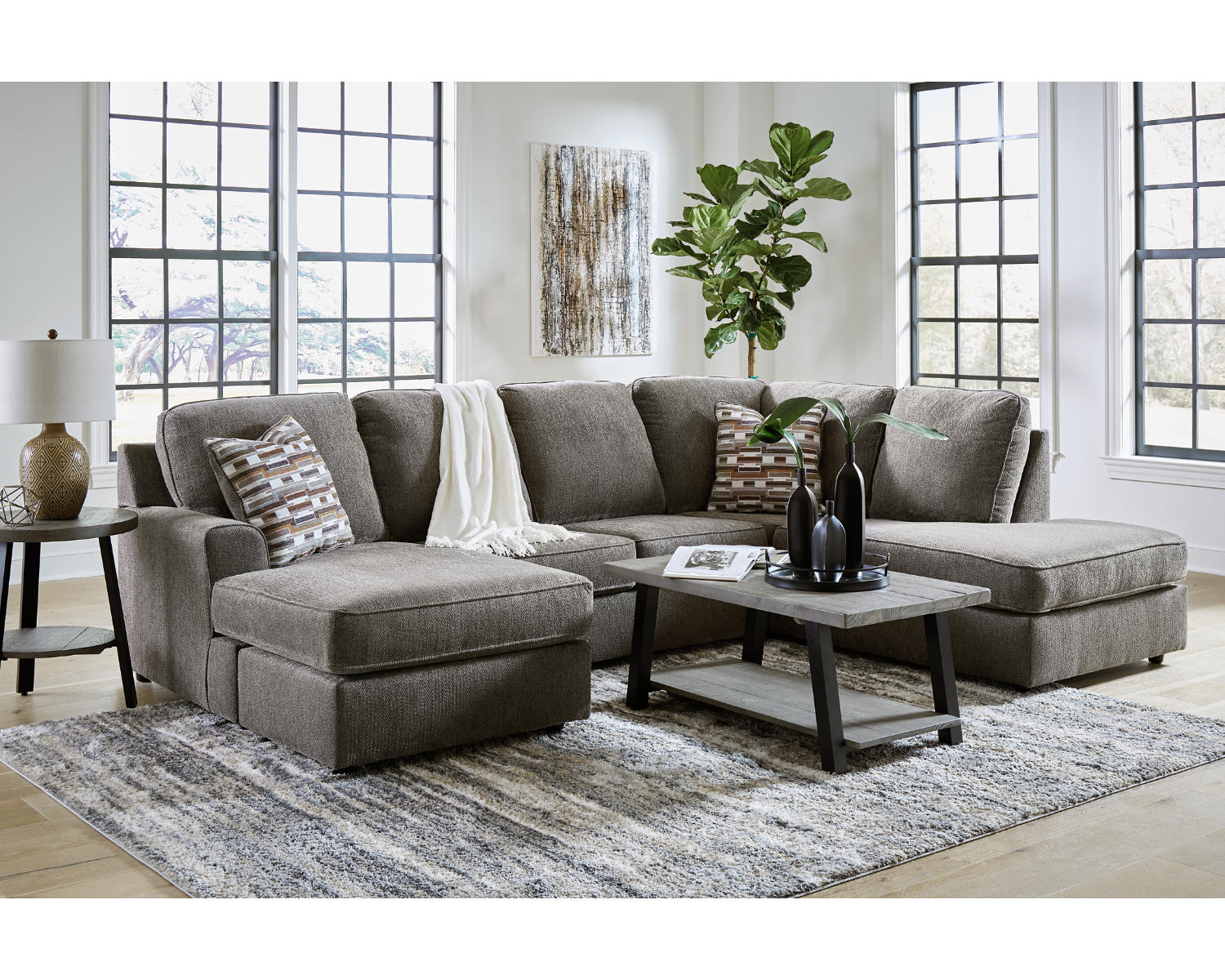 O'Phannon 2-Piece Sectional with Chaise