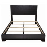 Cama Queen tapizada Conner con paneles en color negro
