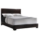 Cama Queen tapizada Conner con paneles en marrón oscuro