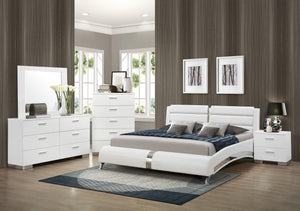 Juego de dormitorio Jeremaine de 5 piezas Eastern King, blanco