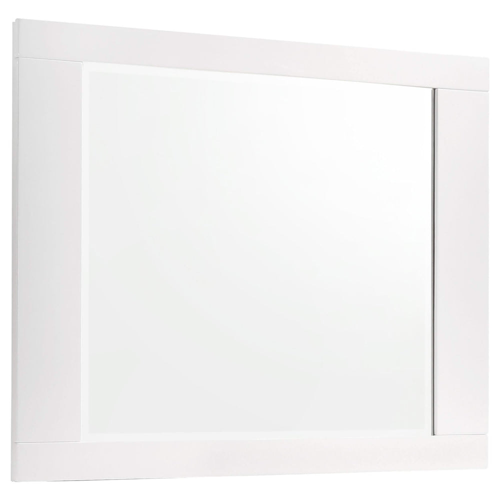 Juego de dormitorio Jeremaine de 5 piezas Eastern King, blanco