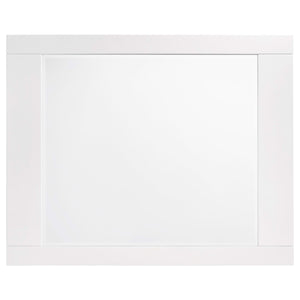 Juego de dormitorio Jeremaine California King de 4 piezas, blanco