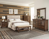 Cama Devon de 57 pulgadas tapizada con paneles en beige