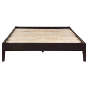 Cama de plataforma universal Hounslow Eastern King color capuchino