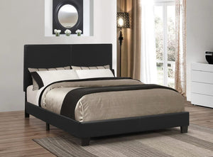 Cama individual con paneles tapizados en color malva y color negro
