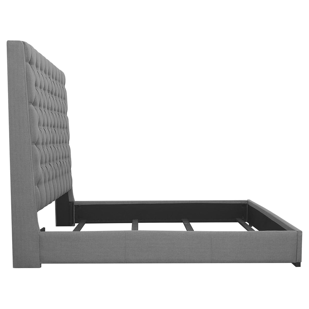 Cama King tapizada Camille con paneles en gris